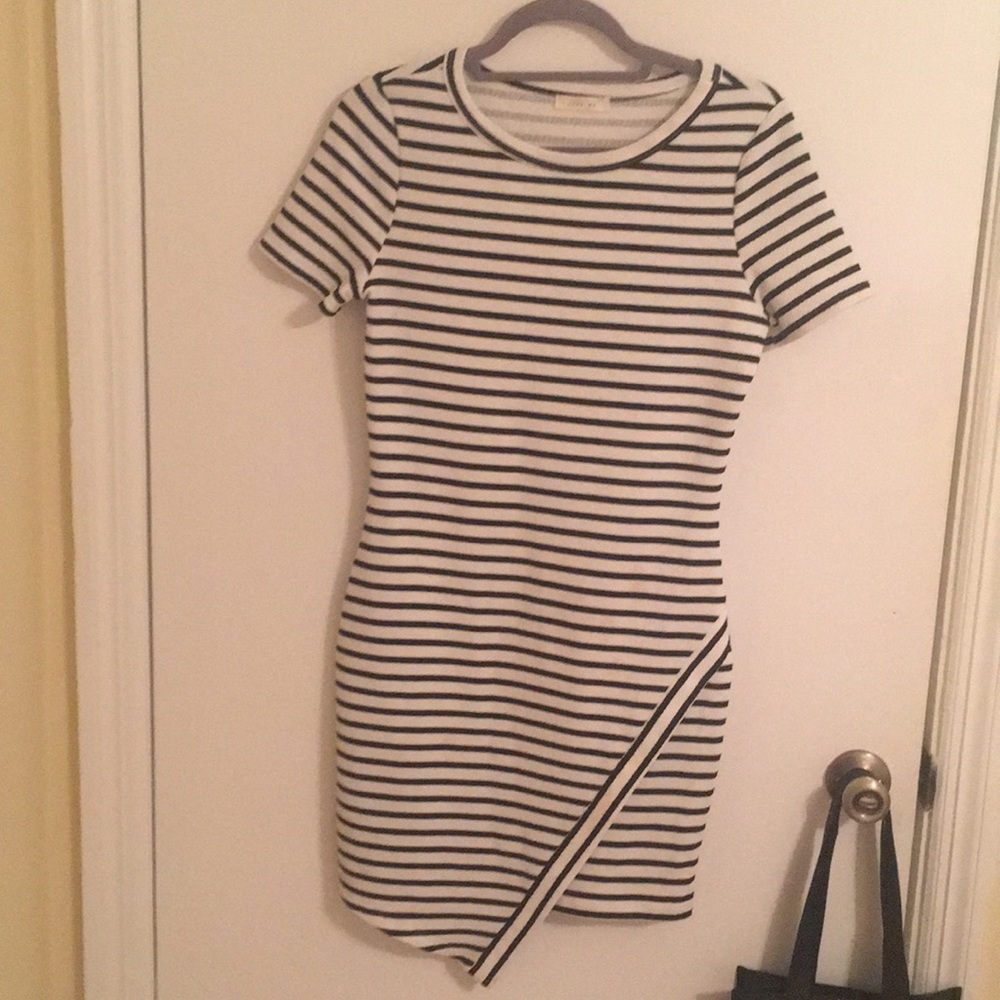 Stripped asymmetrical dress